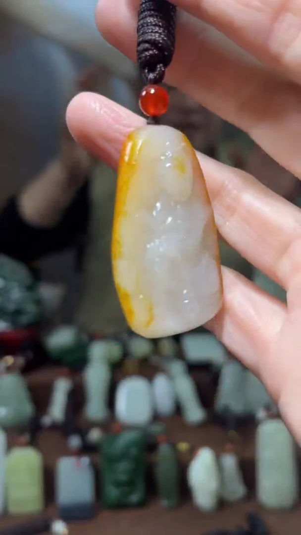 颈饰未镶嵌和田玉`