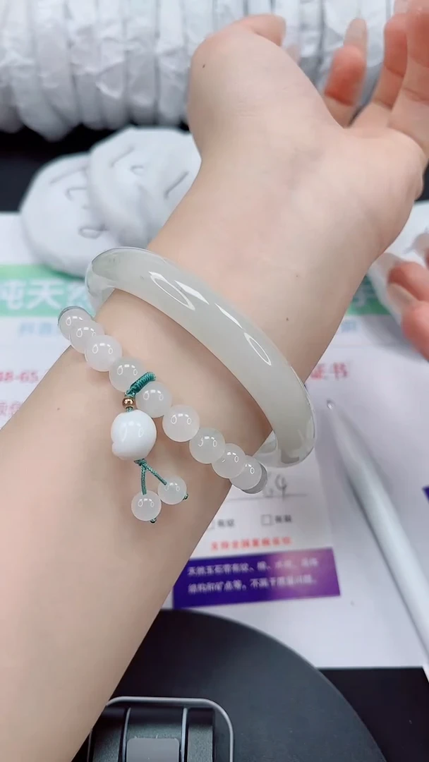 石英质玉手镯未镶嵌72-64/65