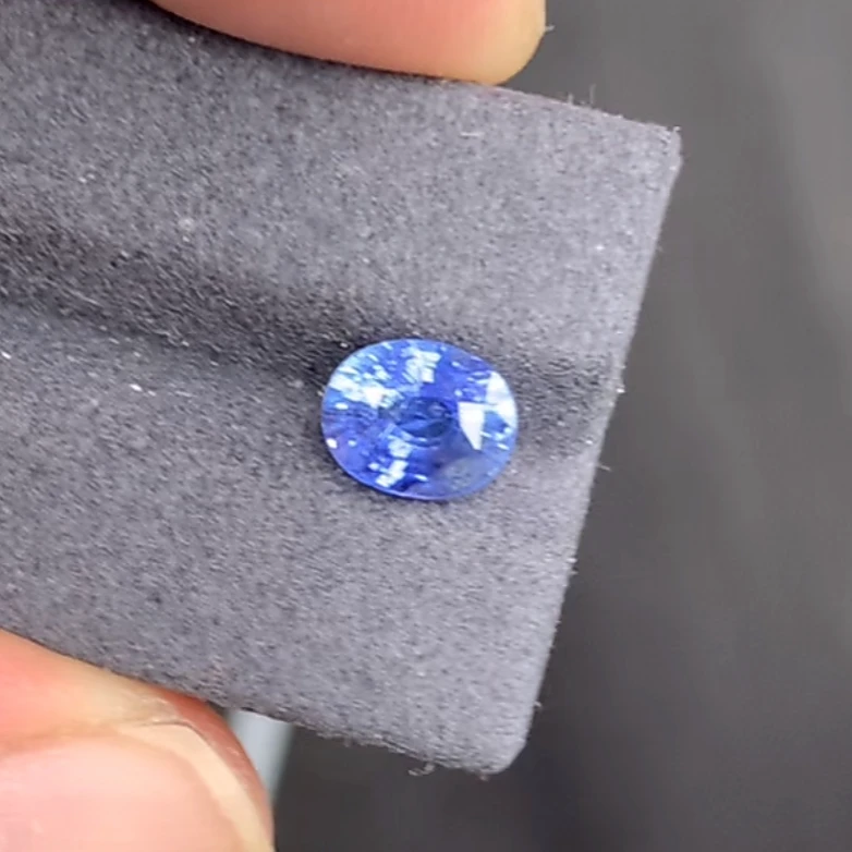 1.5克拉矢车菊蓝宝石裸石