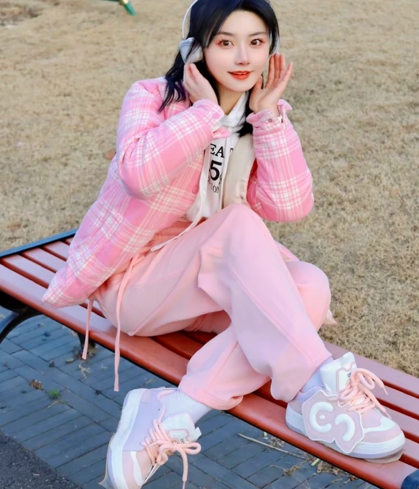 99新 MIU MIU/缪缪  IW0721  粉色logo字母刺绣绵羊毛外套 M码