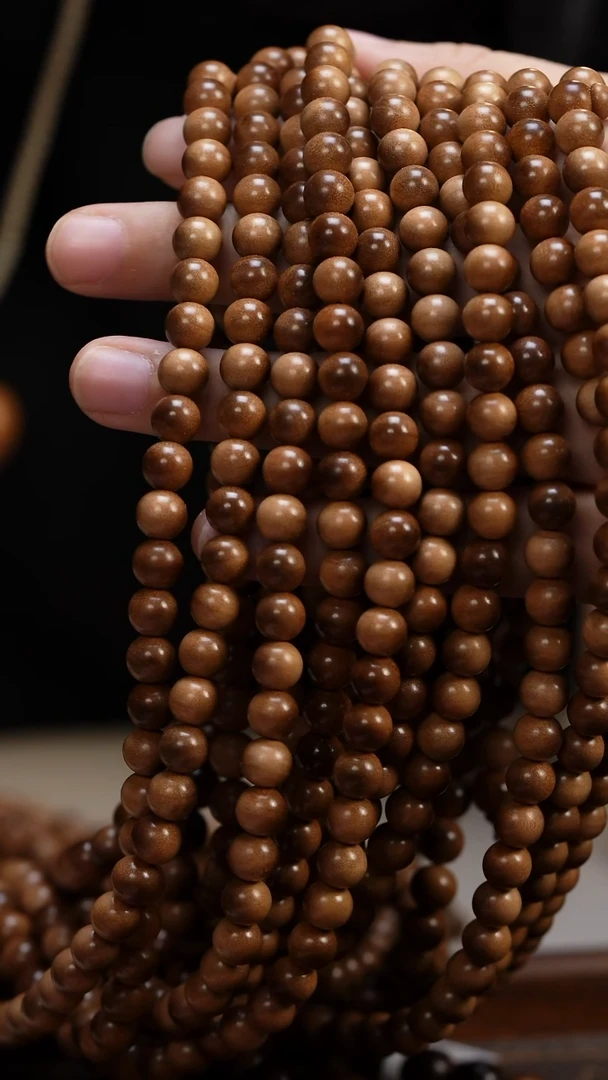檀香木手串/手链老山檀香0.8圆珠多圈108颗微瑕多样式发其一