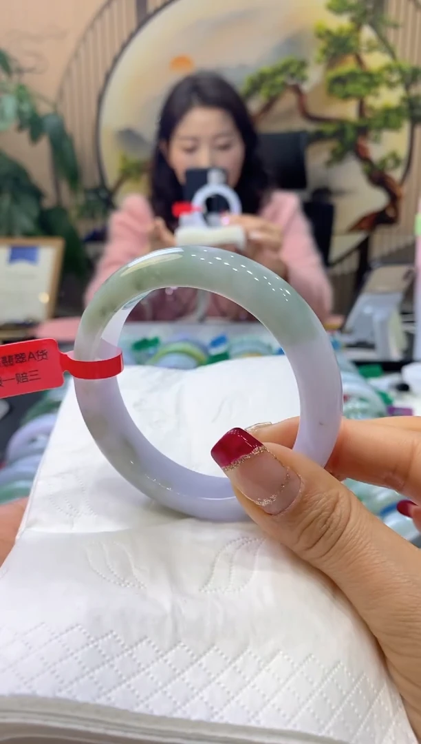 【闪购商品】翡翠手镯未镶嵌99905707