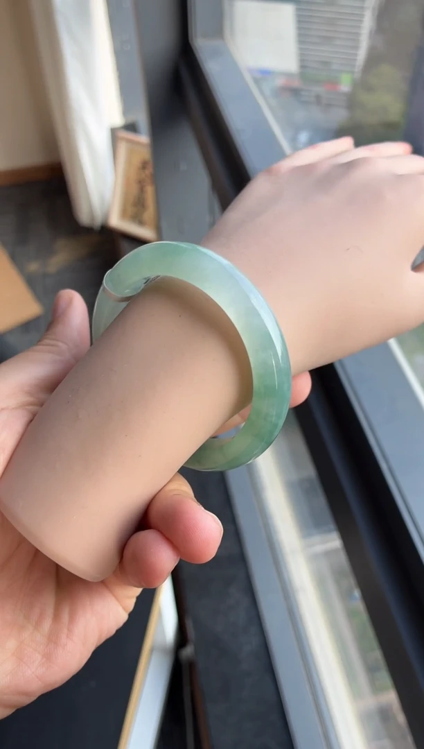 未镶嵌手镯翡翠68号55.6*11.1*9.5正圈