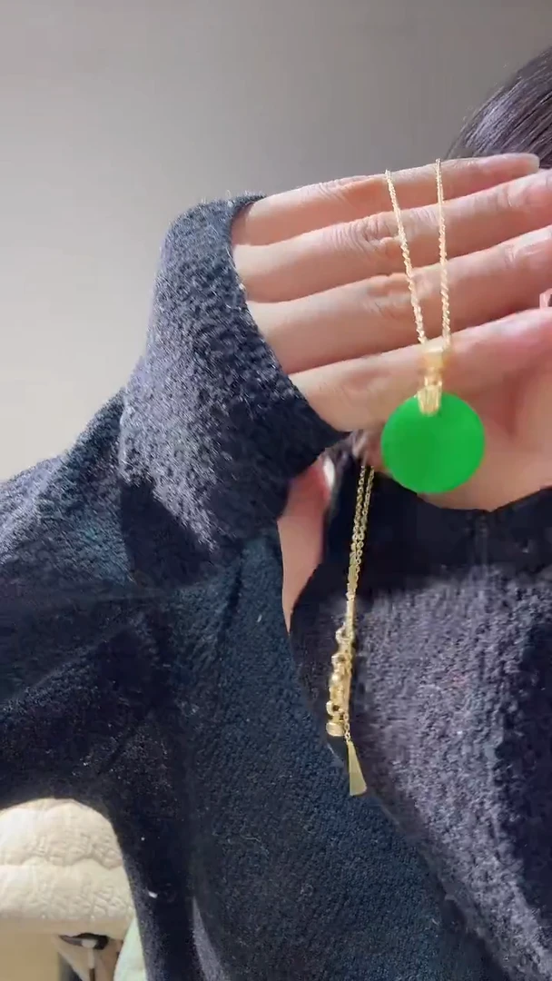 颈饰未镶嵌翡翠小圆牌