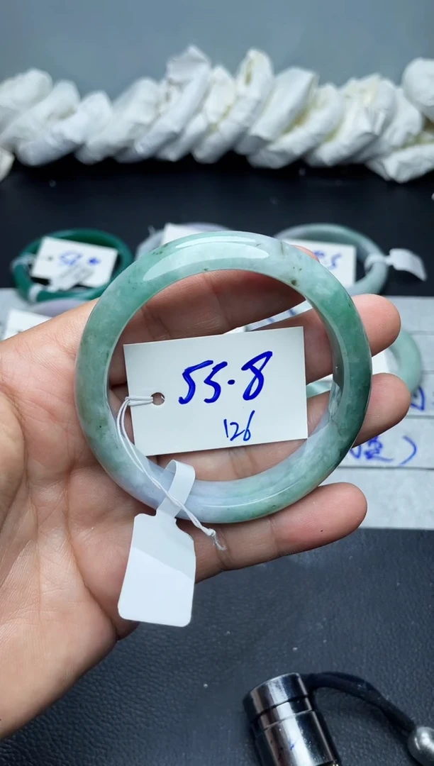 未镶嵌手镯翡翠126