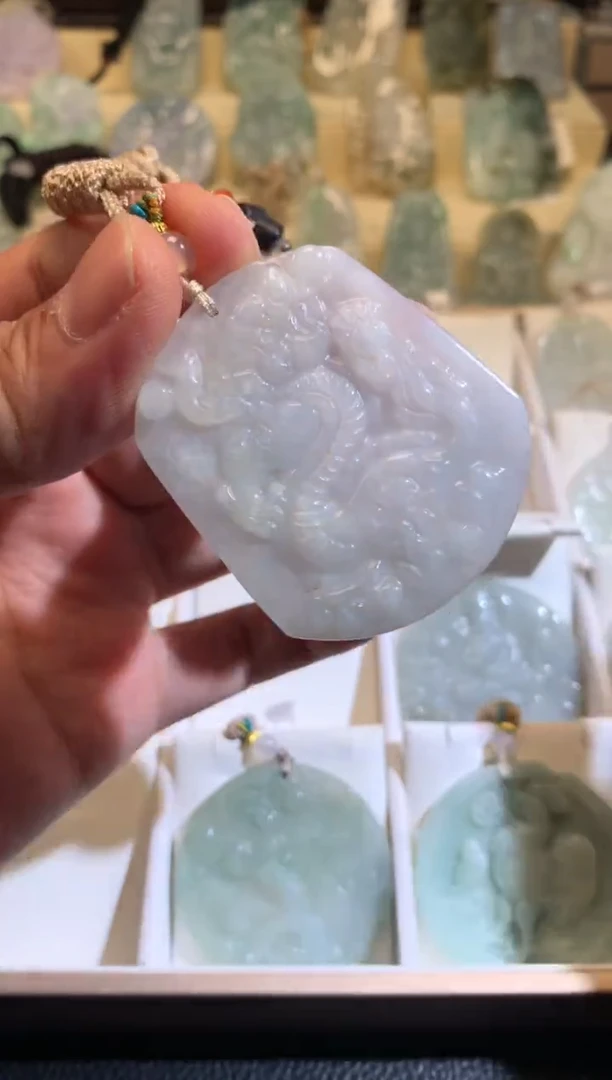 翡翠未镶嵌颈饰6/28/121