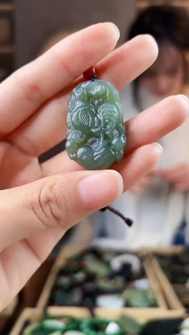颈饰未镶嵌和田玉拍一发一，多样性发货