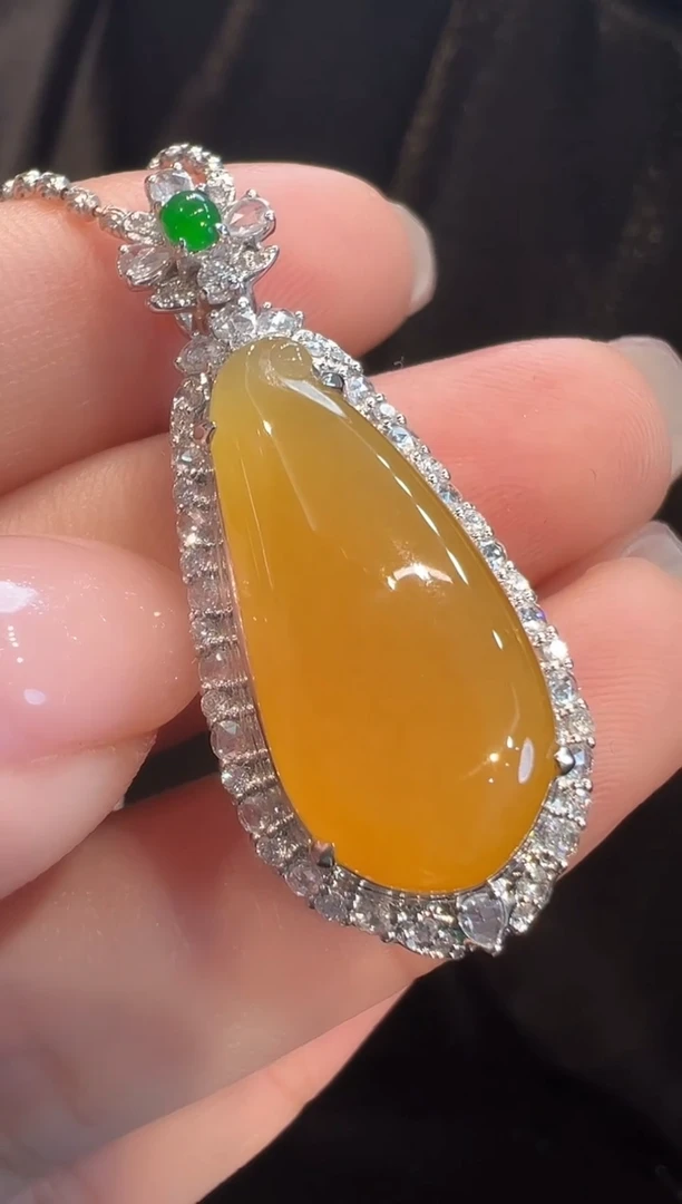 吊坠(不含链)18K金镶嵌翡翠AL6