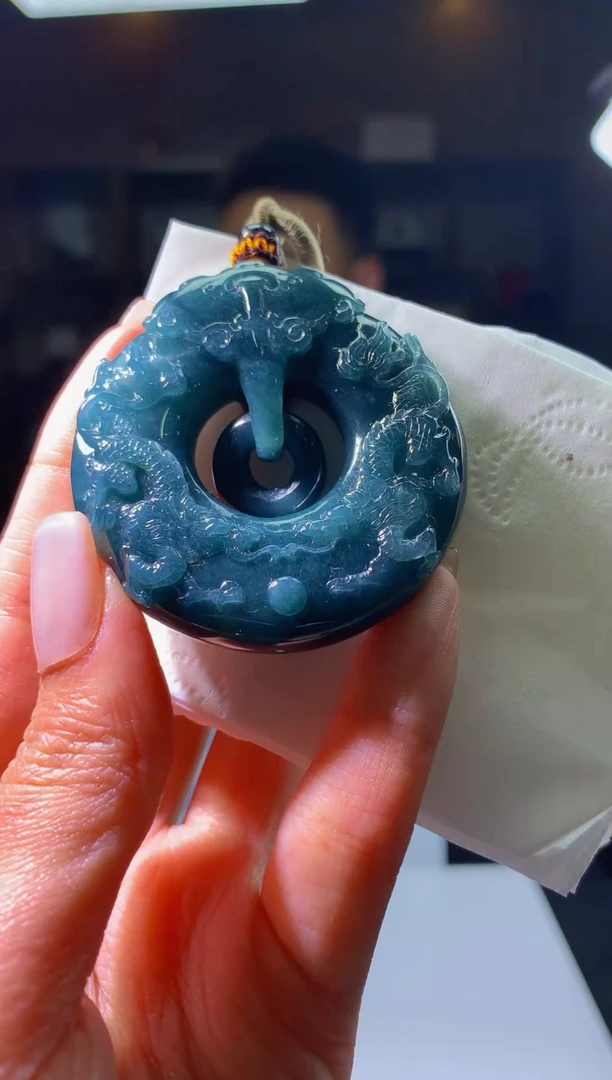 翡翠未镶嵌颈饰净货