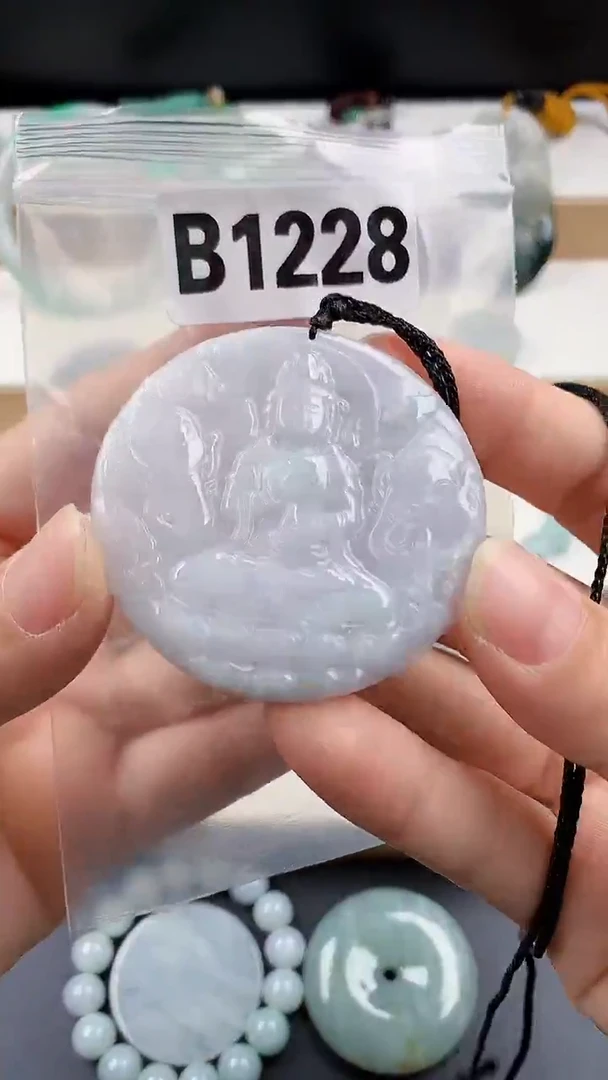 颈饰未镶嵌翡翠天然翡翠吊坠挂件