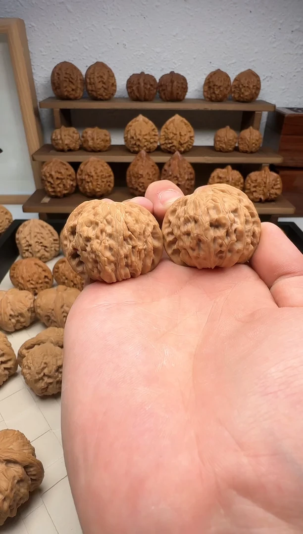 【闪购商品】文玩核桃把件42全品磨盘