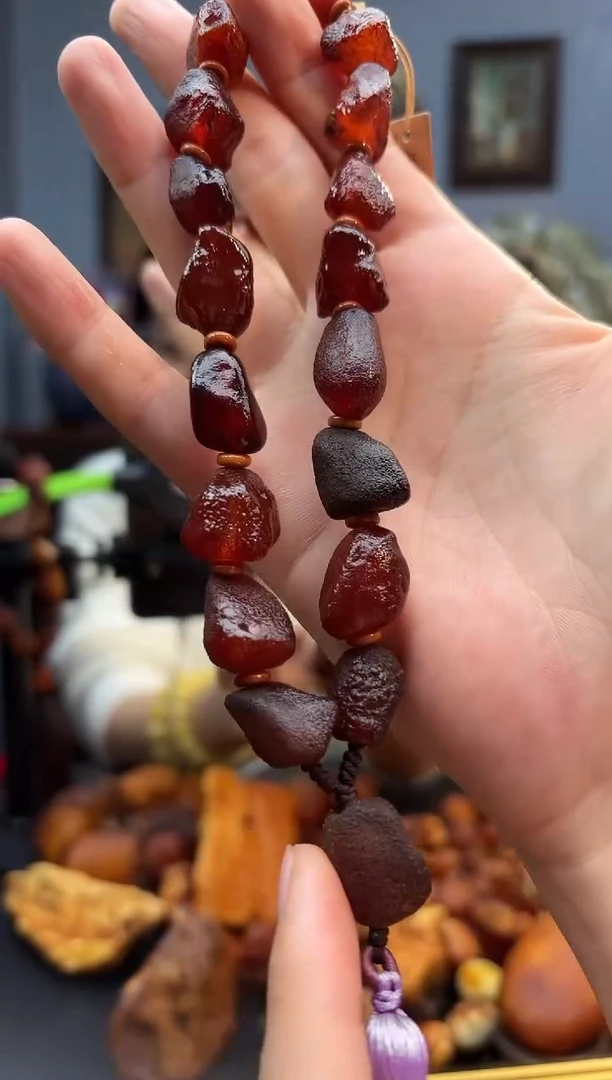 手串琥珀未镶嵌手持