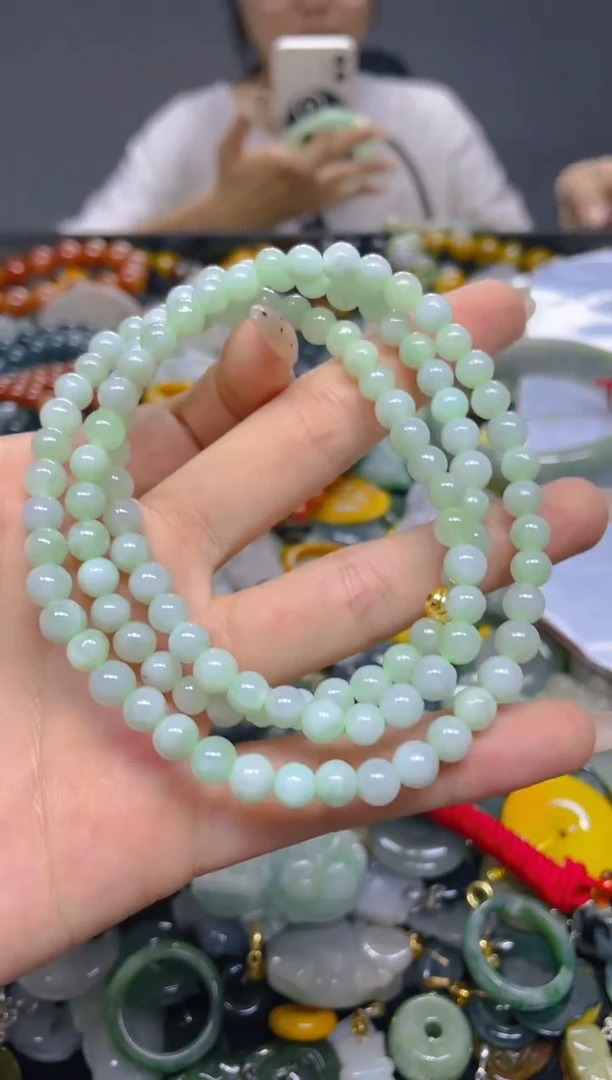 颈饰未镶嵌翡翠6MM/ C /翡翠A货，一件也是批发价