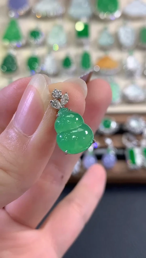 吊坠(不含链)18K金镶嵌翡翠d70多样性一件发