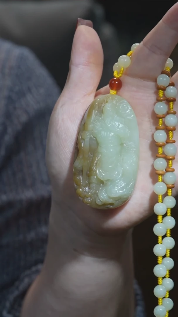 颈饰未镶嵌和田玉关公