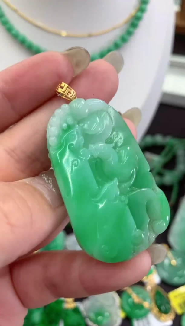 翡翠18K金镶嵌吊坠(不含链)挂件