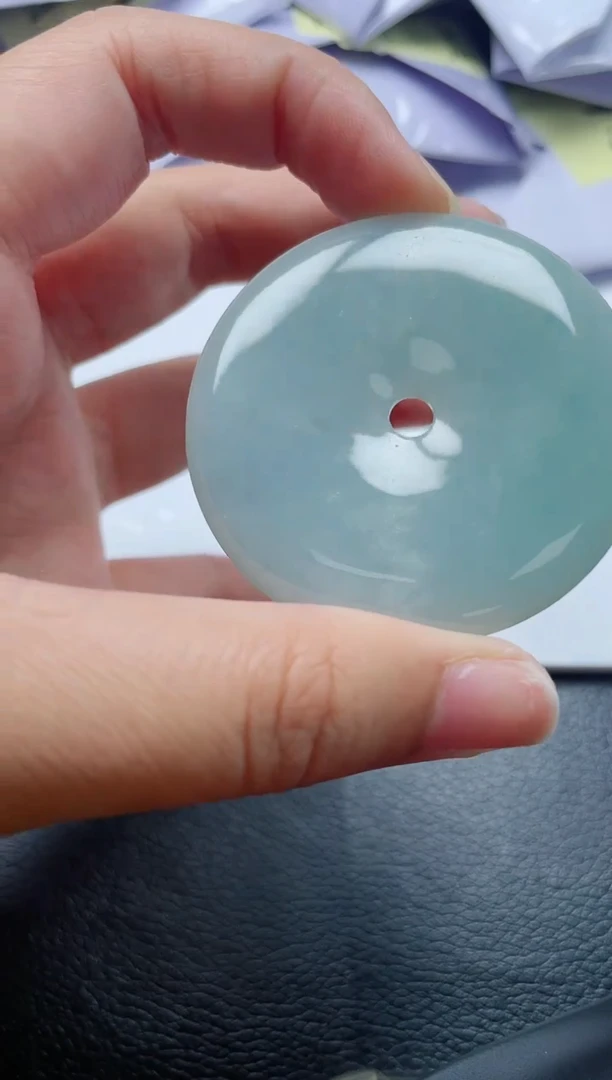 翡翠未镶嵌颈饰