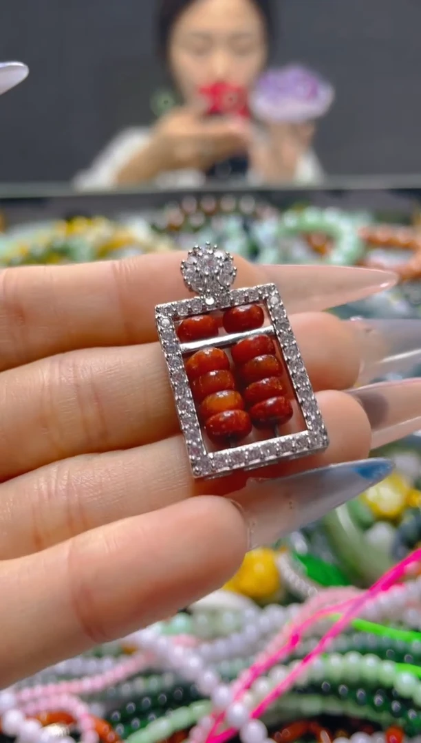 颈饰未镶嵌翡翠/V/翡翠A货，一件也是批发价