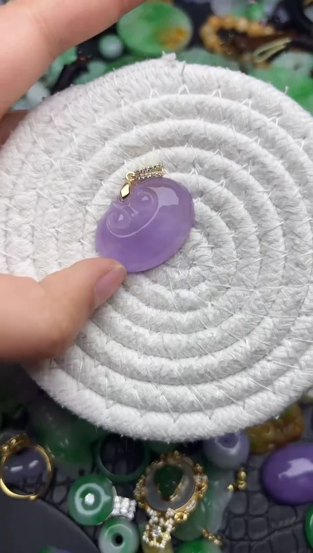 颈饰未镶嵌翡翠缅甸翡翠吊坠