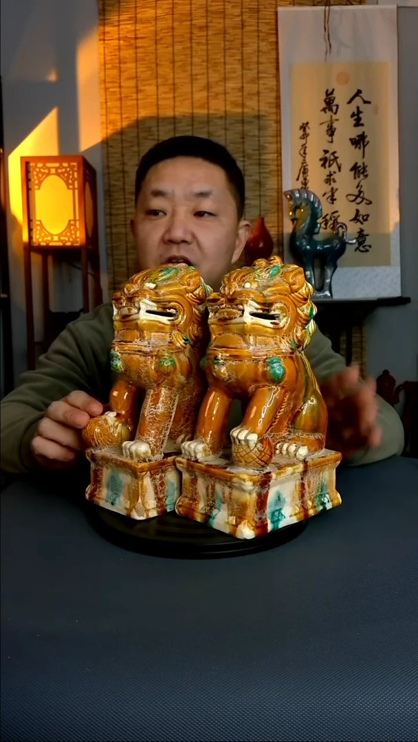 摆件复古风格瓷器一对