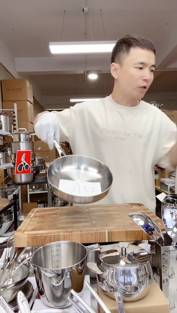 A52 微瑕卓德铭20cm煎锅