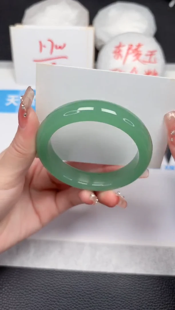 【闪购商品】石英质玉手镯未镶嵌279-57