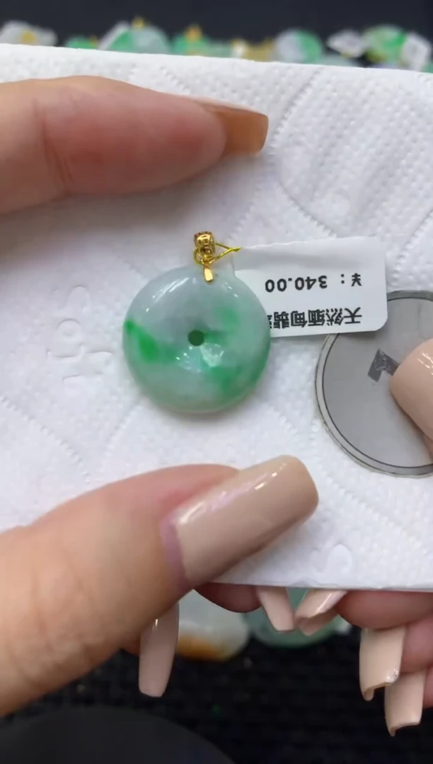 颈饰未镶嵌翡翠天然缅甸翡翠A货