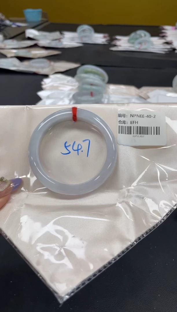 未镶嵌手镯翡翠翡翠手镯