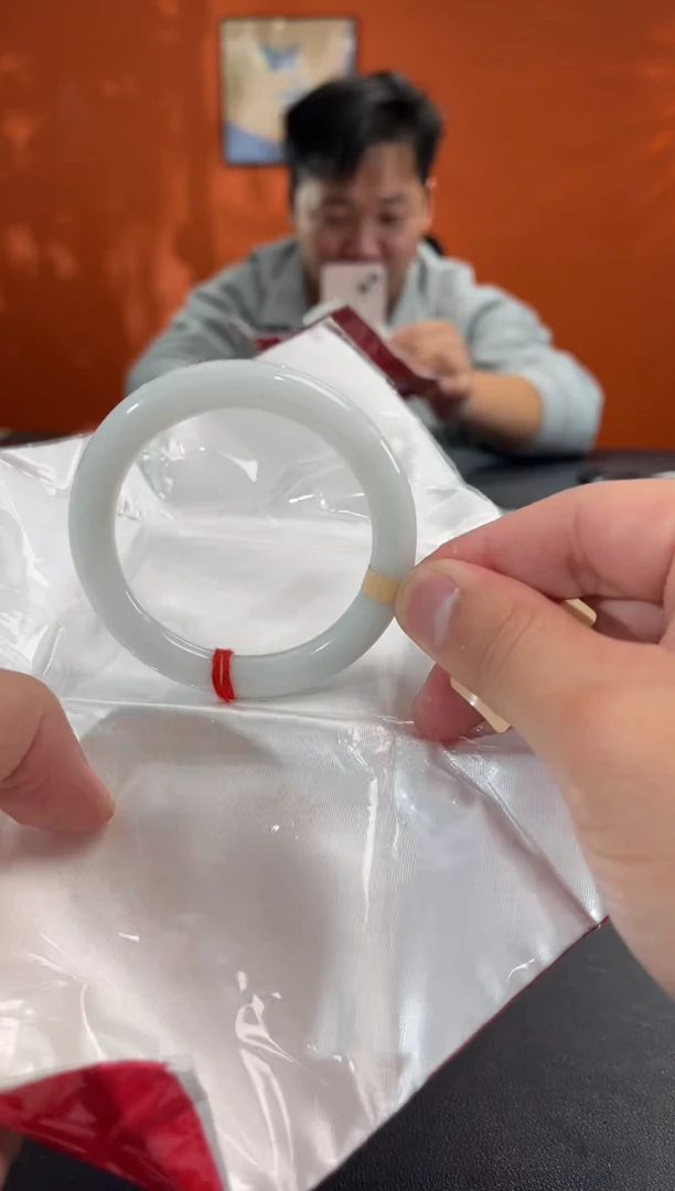 未镶嵌手镯翡翠52