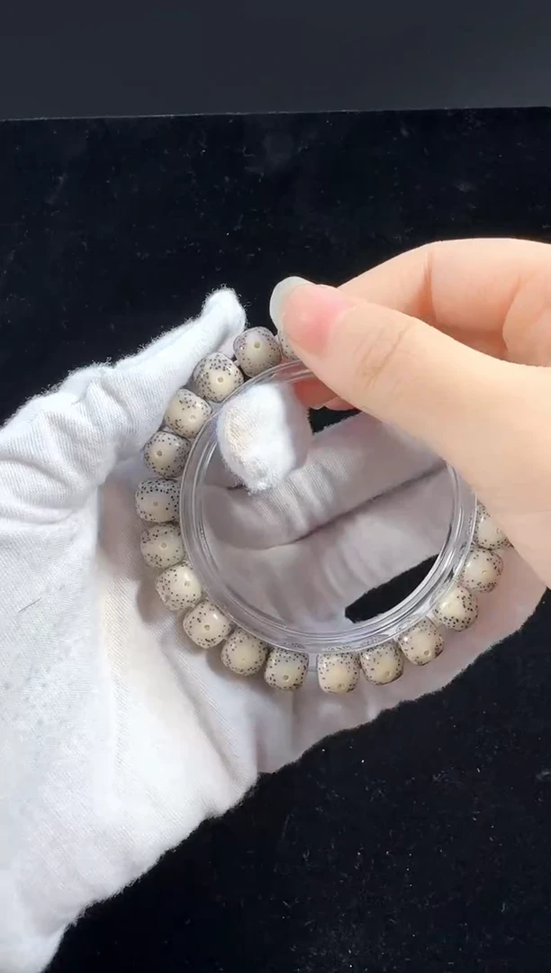 手串星月菩提灰冰大眼睛10-02