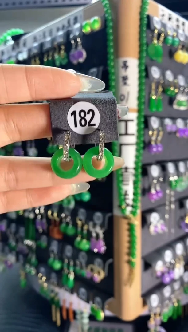 【闪购商品】翡翠耳饰银S925镶嵌182...