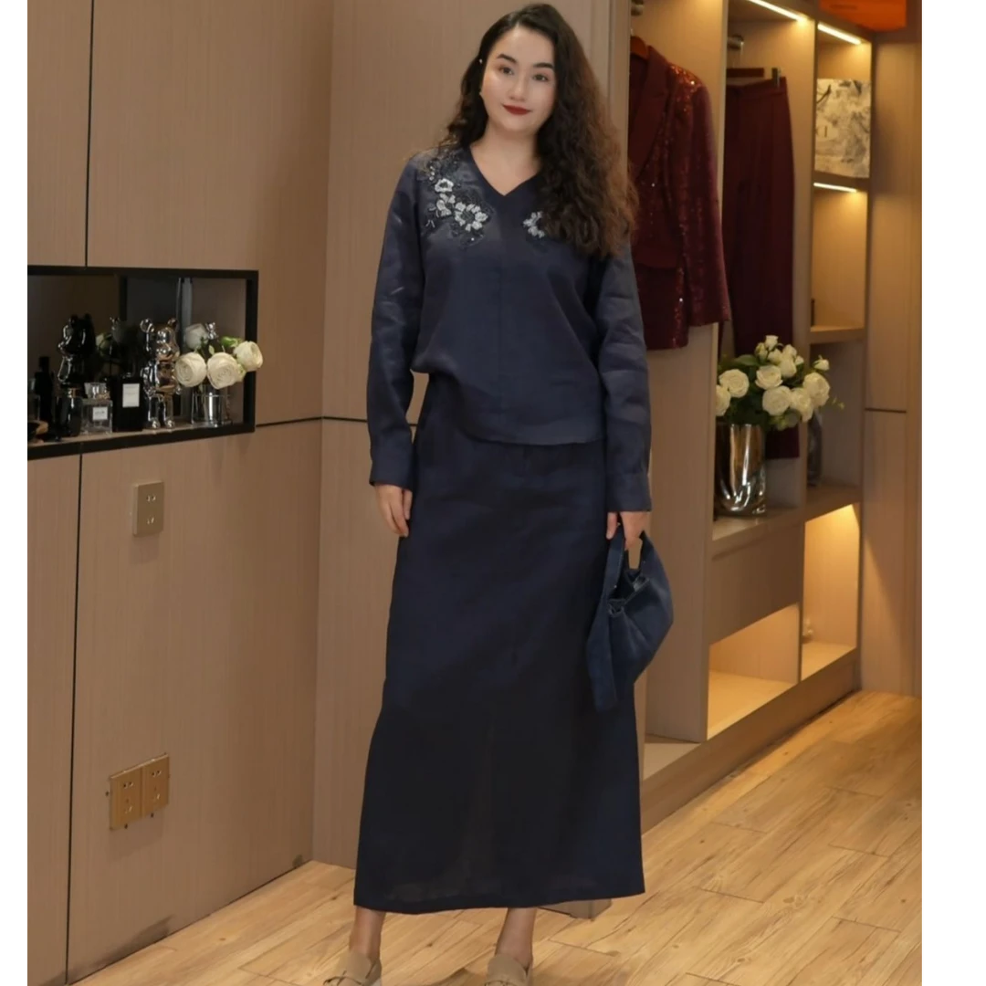 8092纯亚麻优雅气质V领刺绣长袖上衣+半身裙两件套