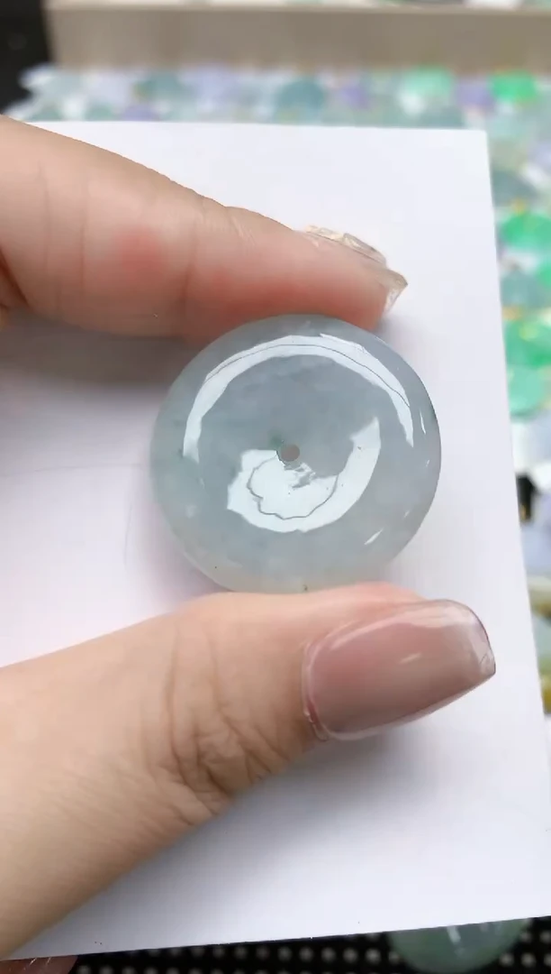 翡翠未镶嵌颈饰天然缅甸A货翡翠