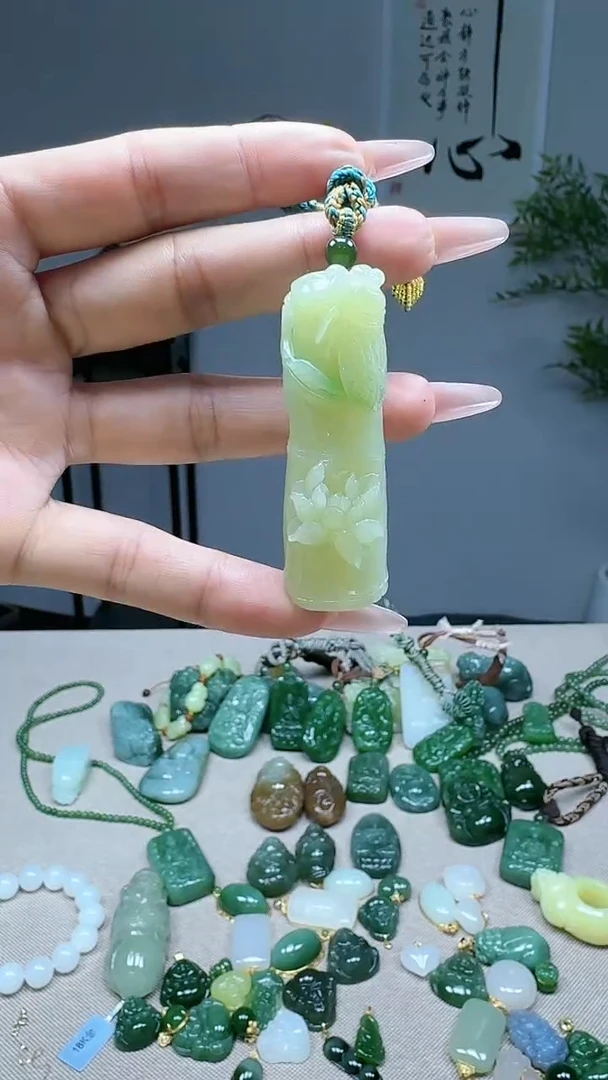 未镶嵌和田玉挂件1