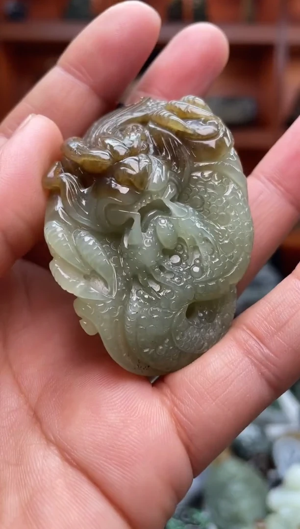 未镶嵌和田玉把件1