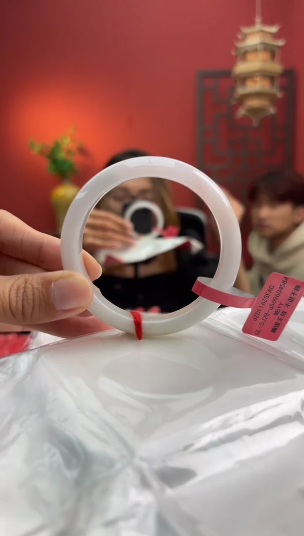 未镶嵌手镯翡翠翡翠手镯1