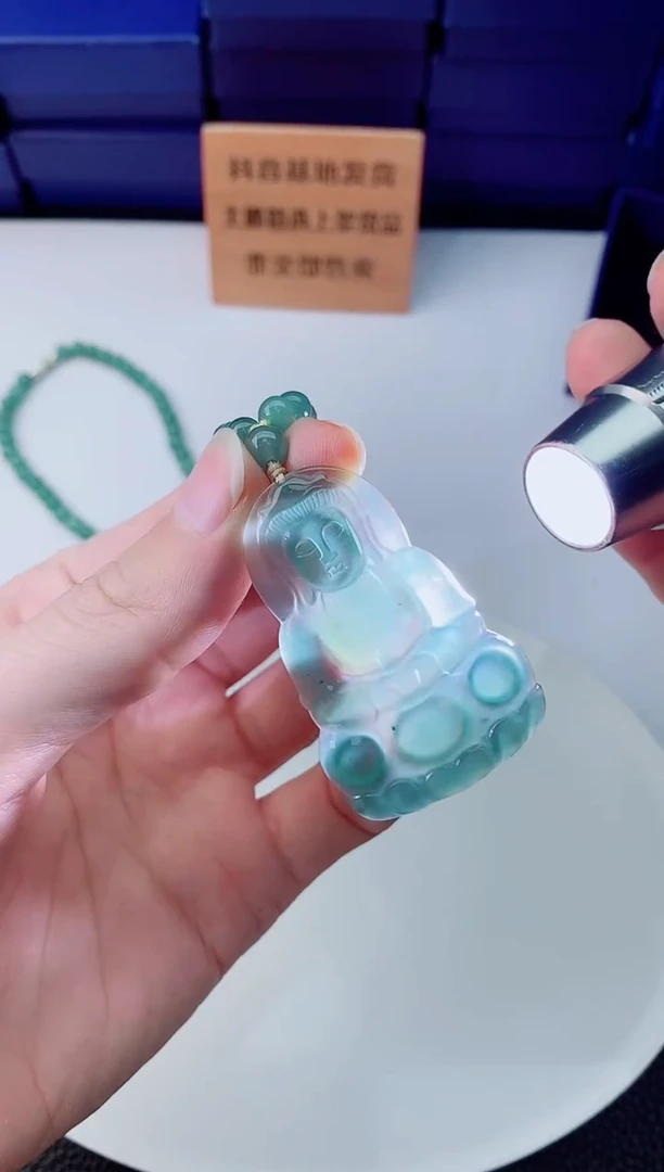 翡翠未镶嵌颈饰1111111