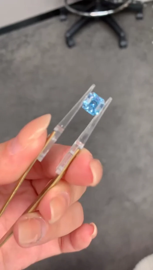 【闪购商品】海蓝宝石裸石未镶嵌2.1ct海蓝宝