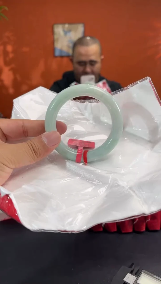 未镶嵌手镯翡翠3        圈口55