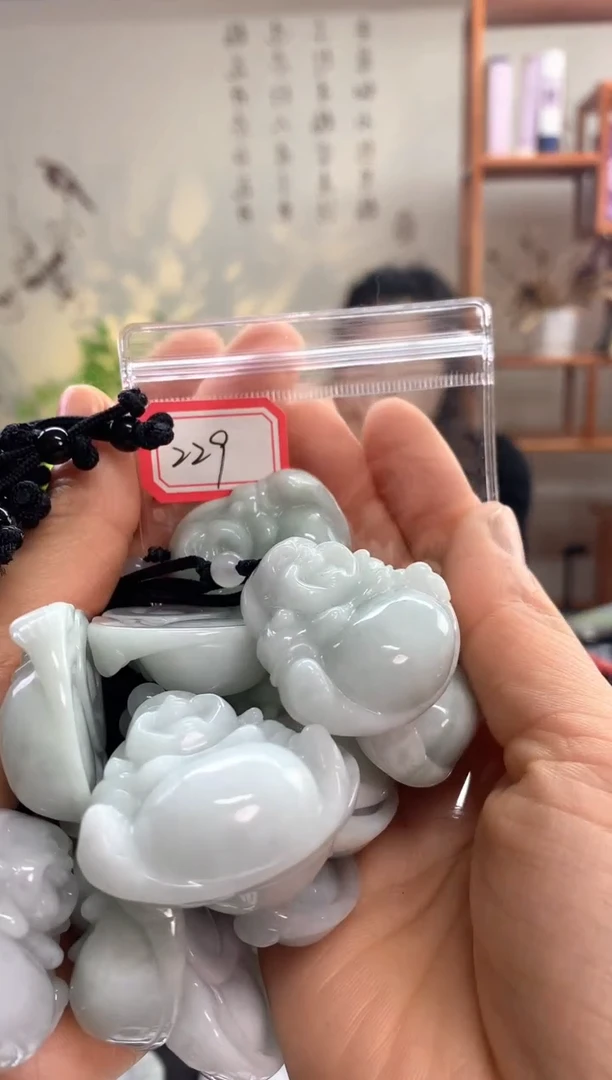 【闪购商品】翡翠颈饰未镶嵌佛公229 多样性发一件