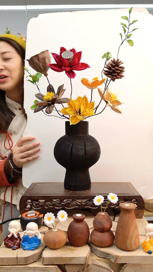 木碳化花瓶配花一套