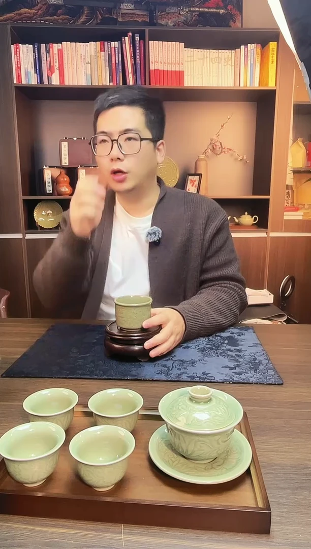 耀州窑鹤穿牡丹压手杯