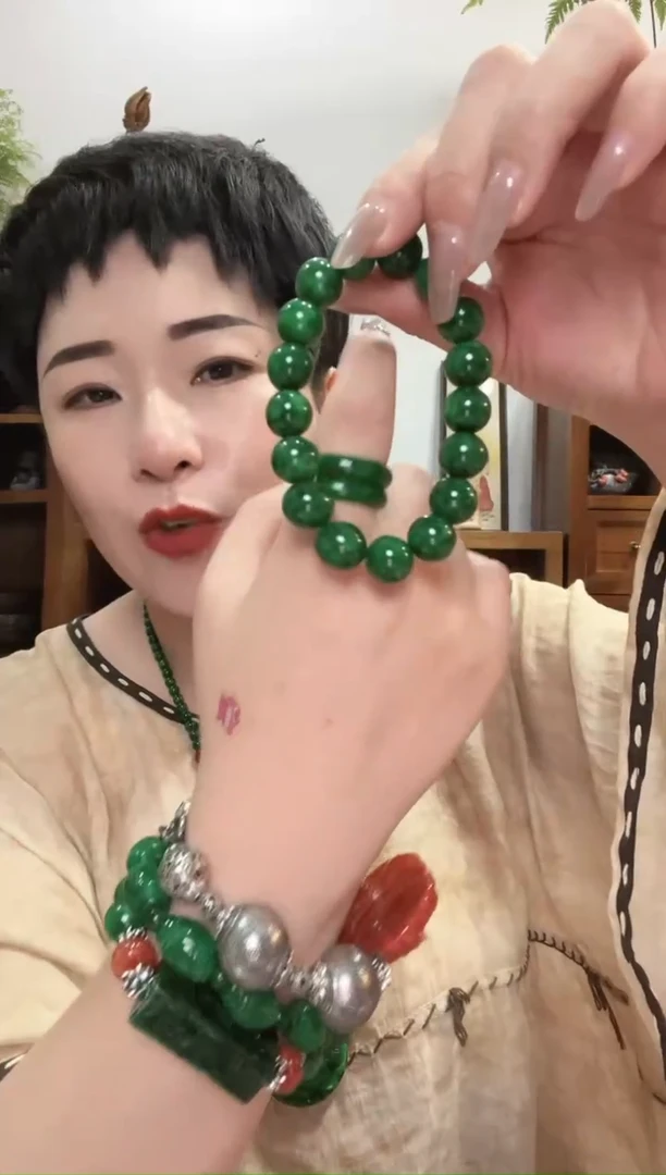 翡翠未镶嵌颈饰690