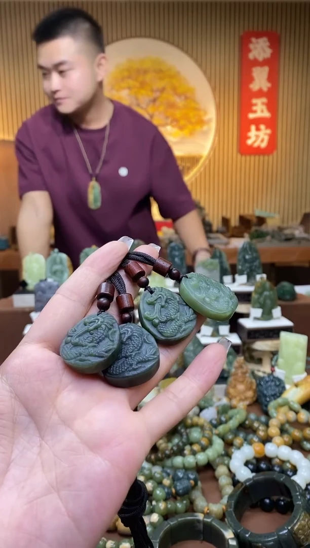 【闪购商品】和田玉（碧玉）吊坠未镶嵌多样性随机发一