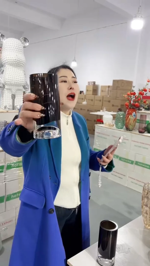 【闪购商品】玻璃花伴你花瓶微瑕-IMT8