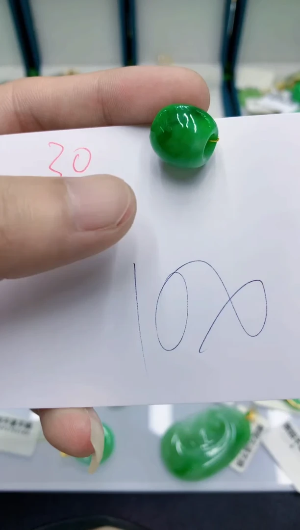 翡翠未镶嵌颈饰1111111