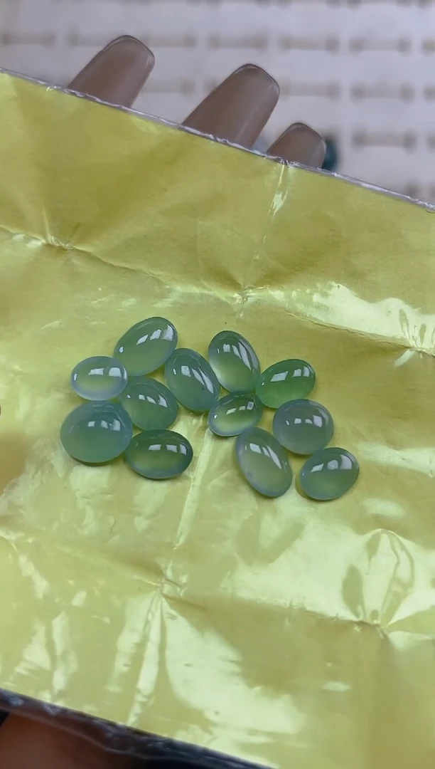 定制翡翠未镶嵌天然翡翠蛋面41