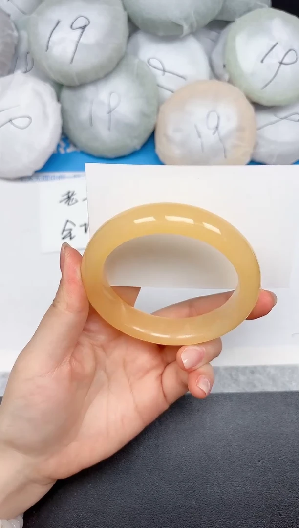 未镶嵌手镯石英质玉322/59.2