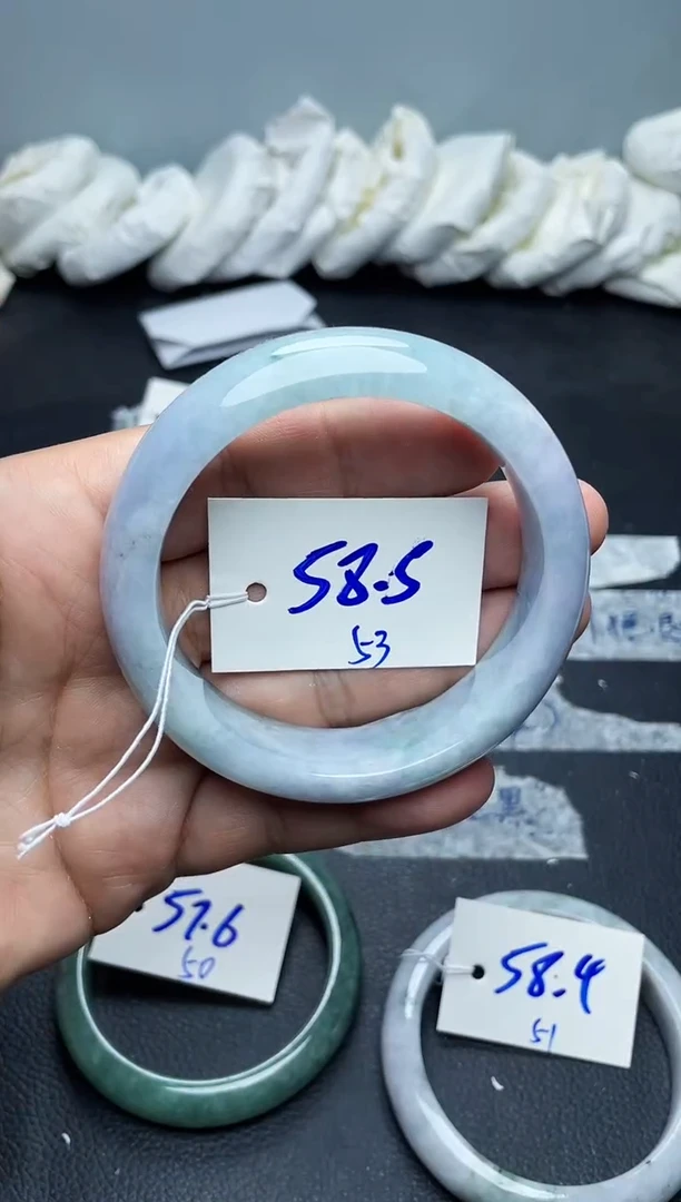 未镶嵌手镯翡翠53