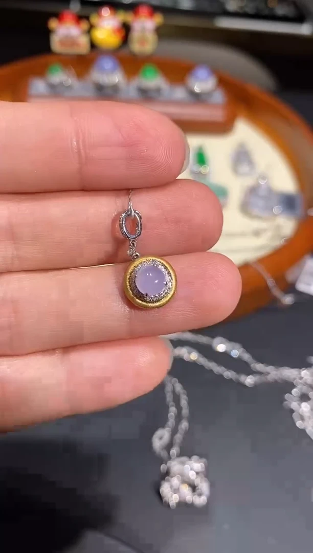 【闪购商品】翡翠颈饰18K金镶嵌吊坠